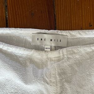 One Mile the Label White Trousers in US 2 (AU 6)
